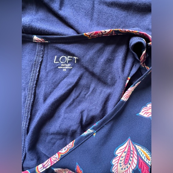 LOFT Floral Patterned Sleeveless Top. Barely worn, size S - Picture 4 of 5